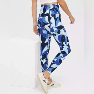 NWT Aerie Offline Real Me Smocked Patterned Leggings in Blue Size S